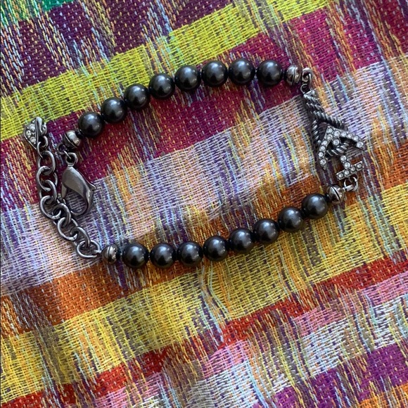 Disney Swarovski Black Pearl bracelet - Picture 1 of 3